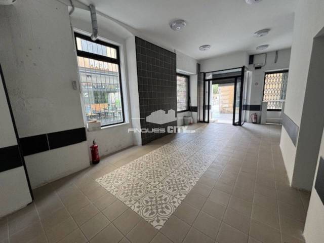 Local comercial en Alquiler en Romaní, 29 en Calella