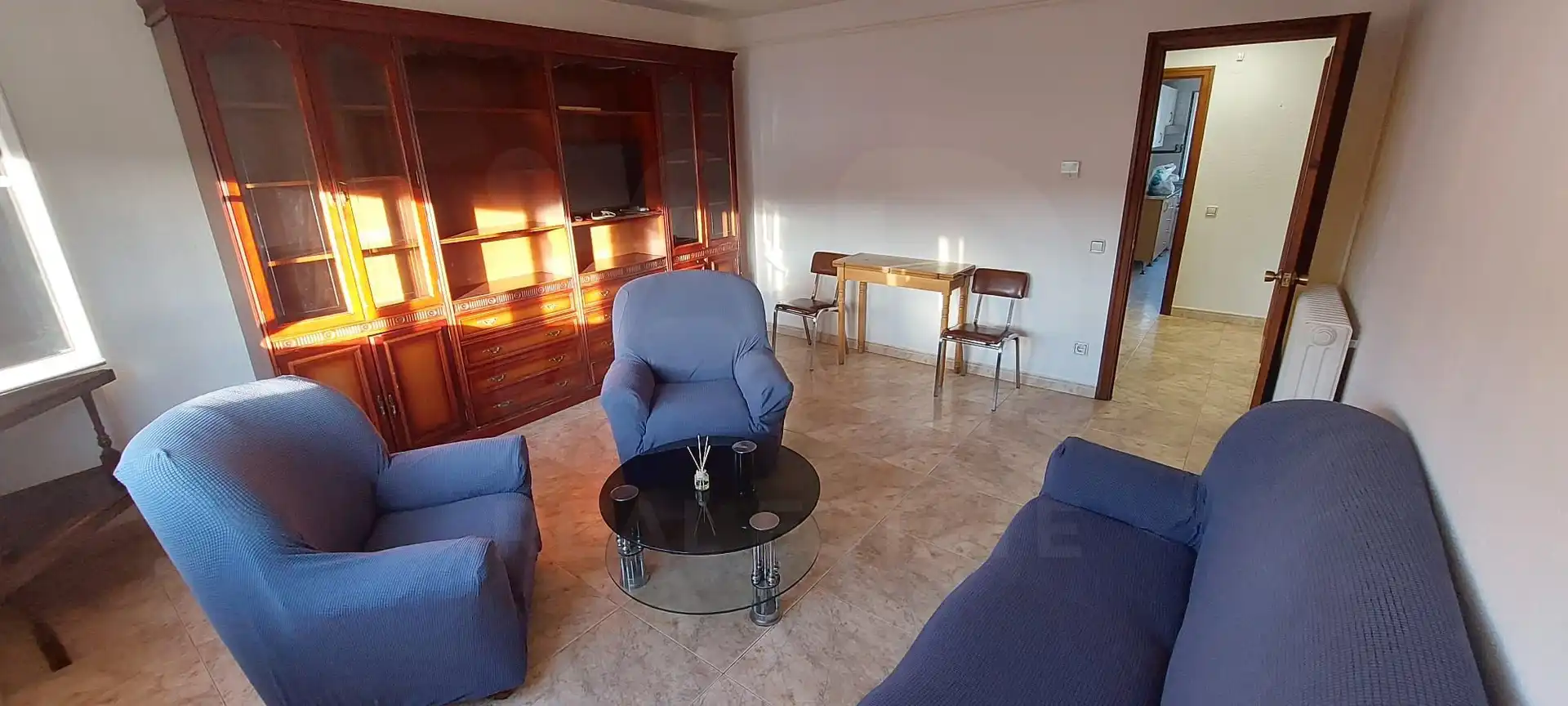 Sala de estar de Piso de alquiler en La Robla  con Terraza