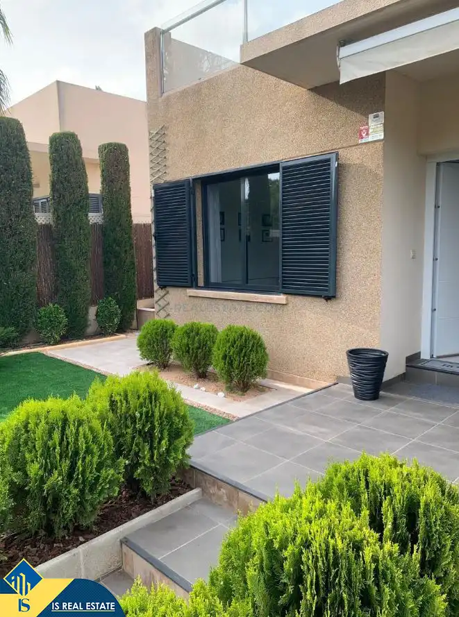 Vista exterior de Casa o xalet de lloguer en Orihuela amb Aire condicionat, Calefacció i Jardí privat