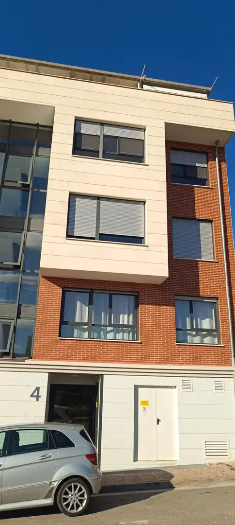 Vista exterior de Estudio en venta en Albelda de Iregua con Terraza y Trastero