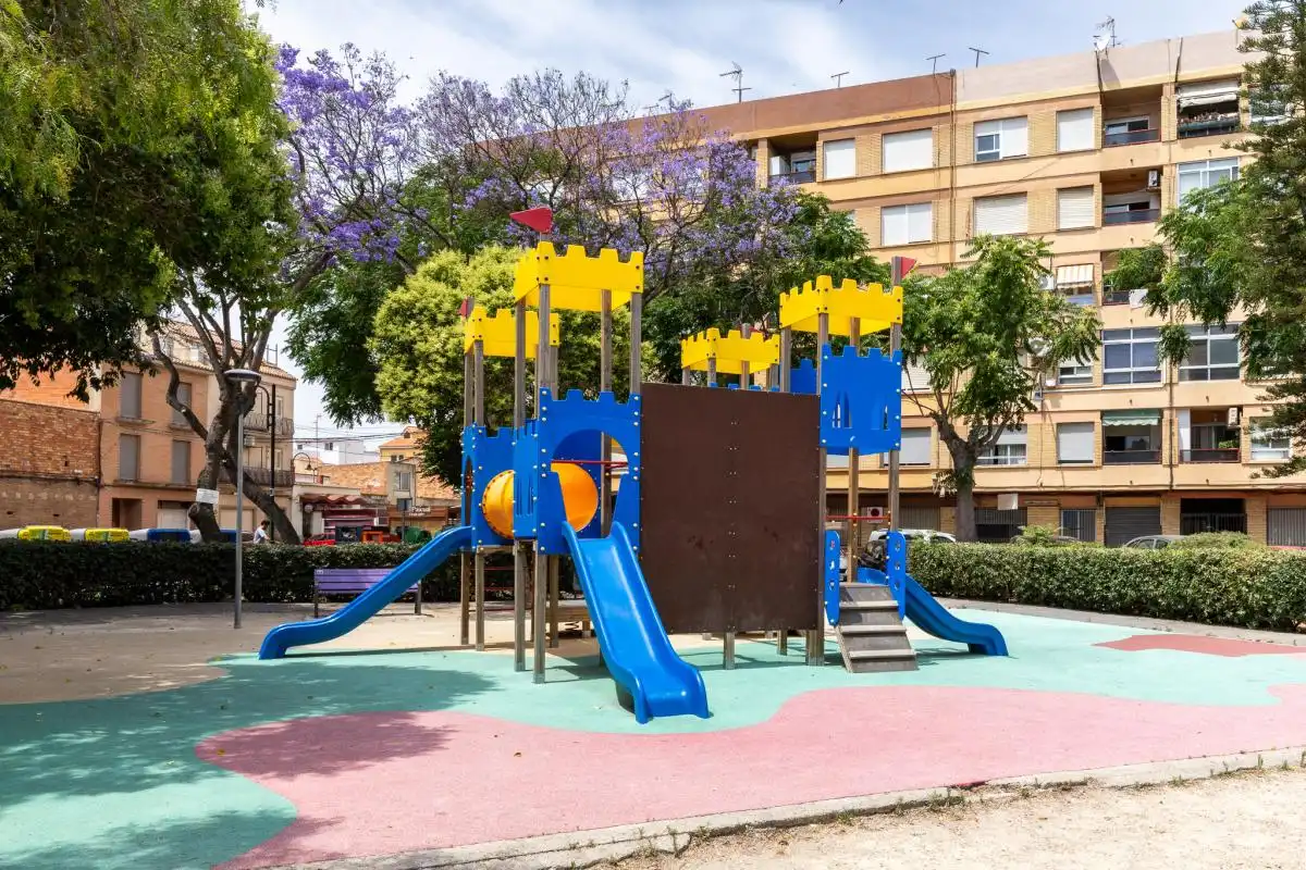 Vista exterior de Planta baja en venta en Museros con Calefacción, Terraza y Balcón
