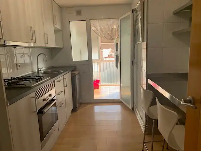 Küche von Wohnung zum Verkauf in Badalona mit Klimaanlage, Heizung und Parkett