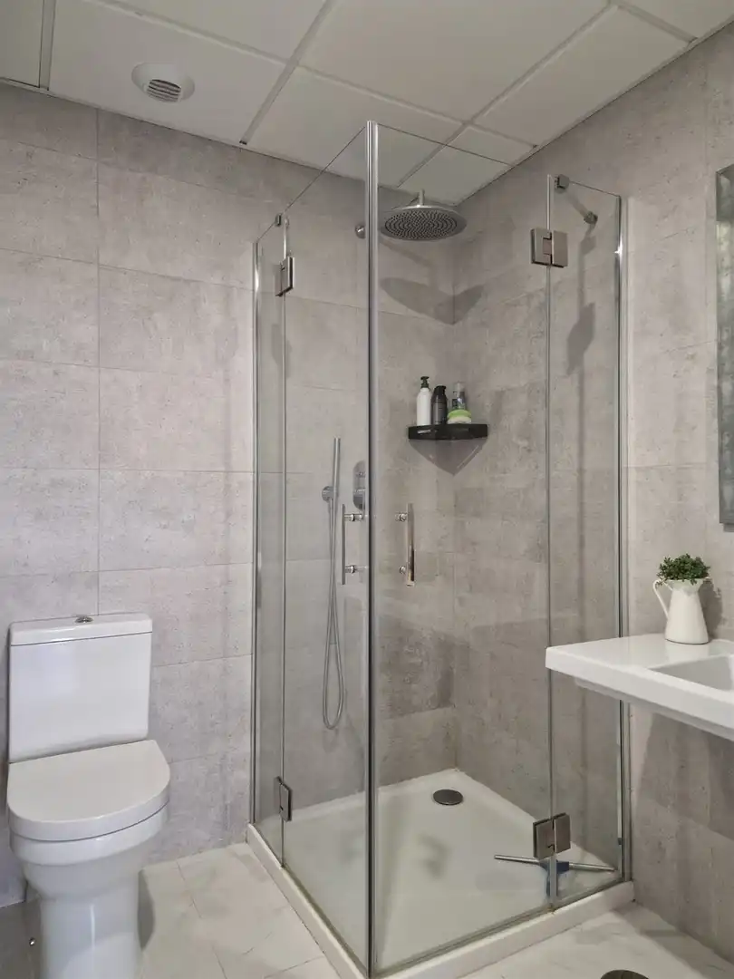 Bany de Apartament en venda en Estepona amb Aire condicionat i Terrassa