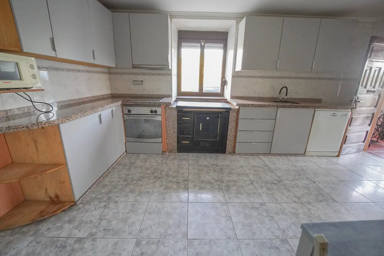 Kitchen of Houses for sale in Oviedo   with Heating, Private garden and Terrace
