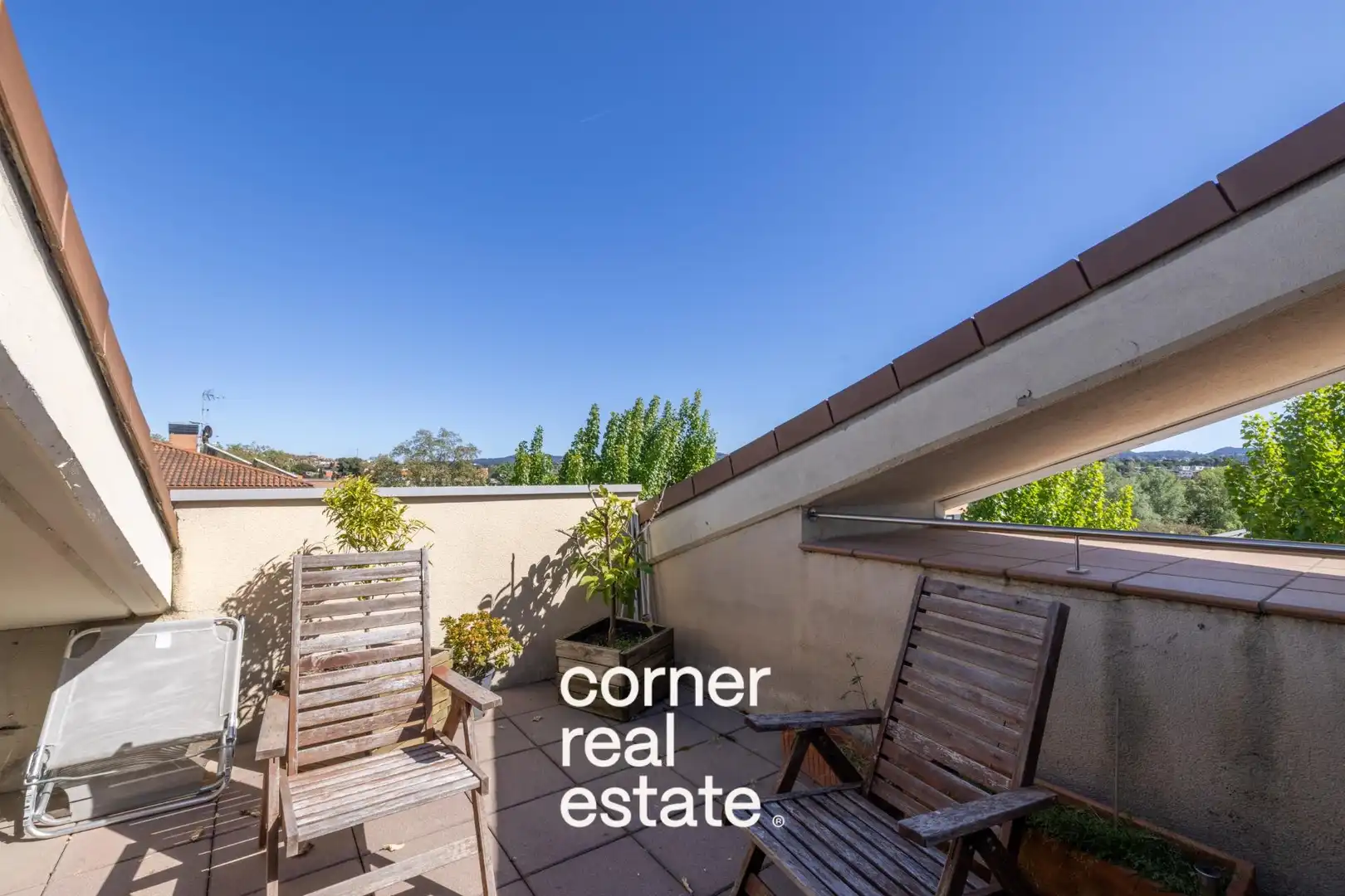 Vista exterior de Ático en venta en Sant Cugat del Vallès con Calefacción, Parquet y Terraza