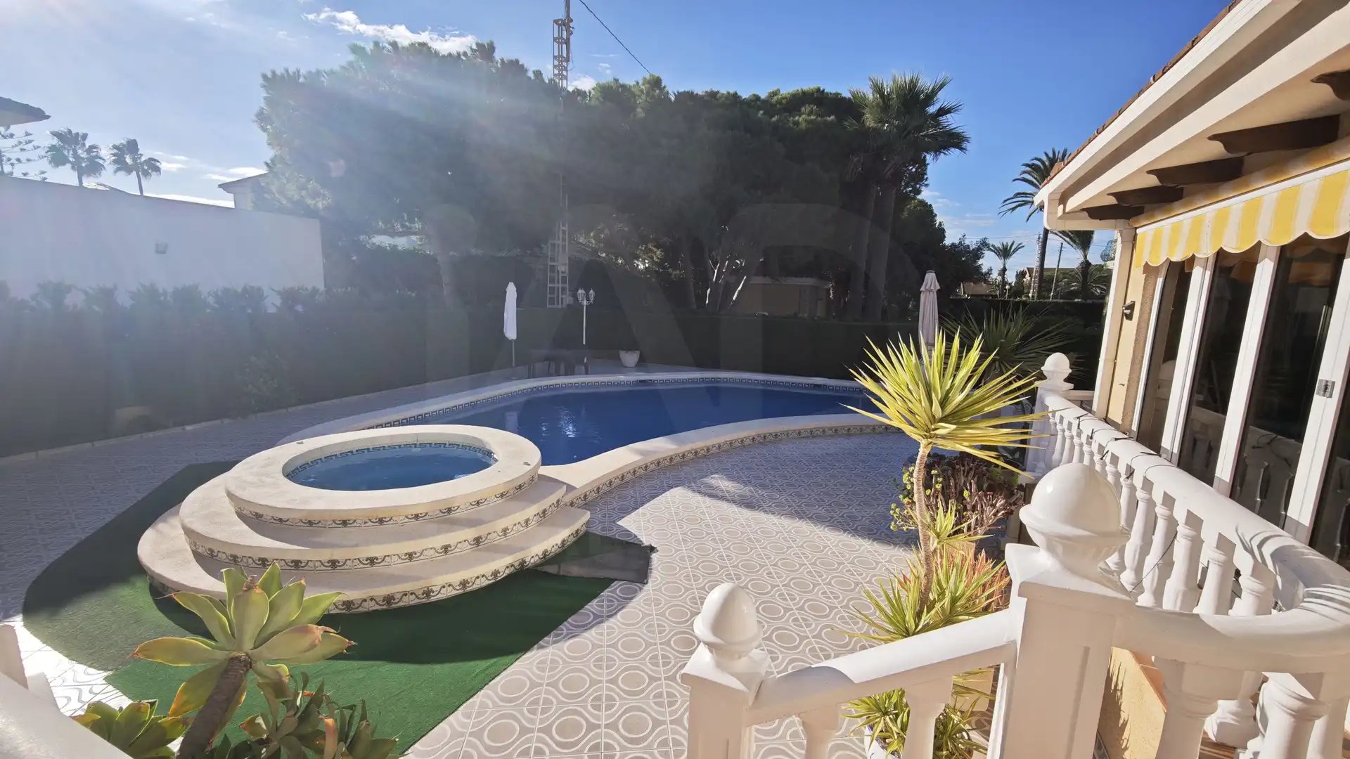 Villa mit Pool zum Verkauf in Orihuela Costa
