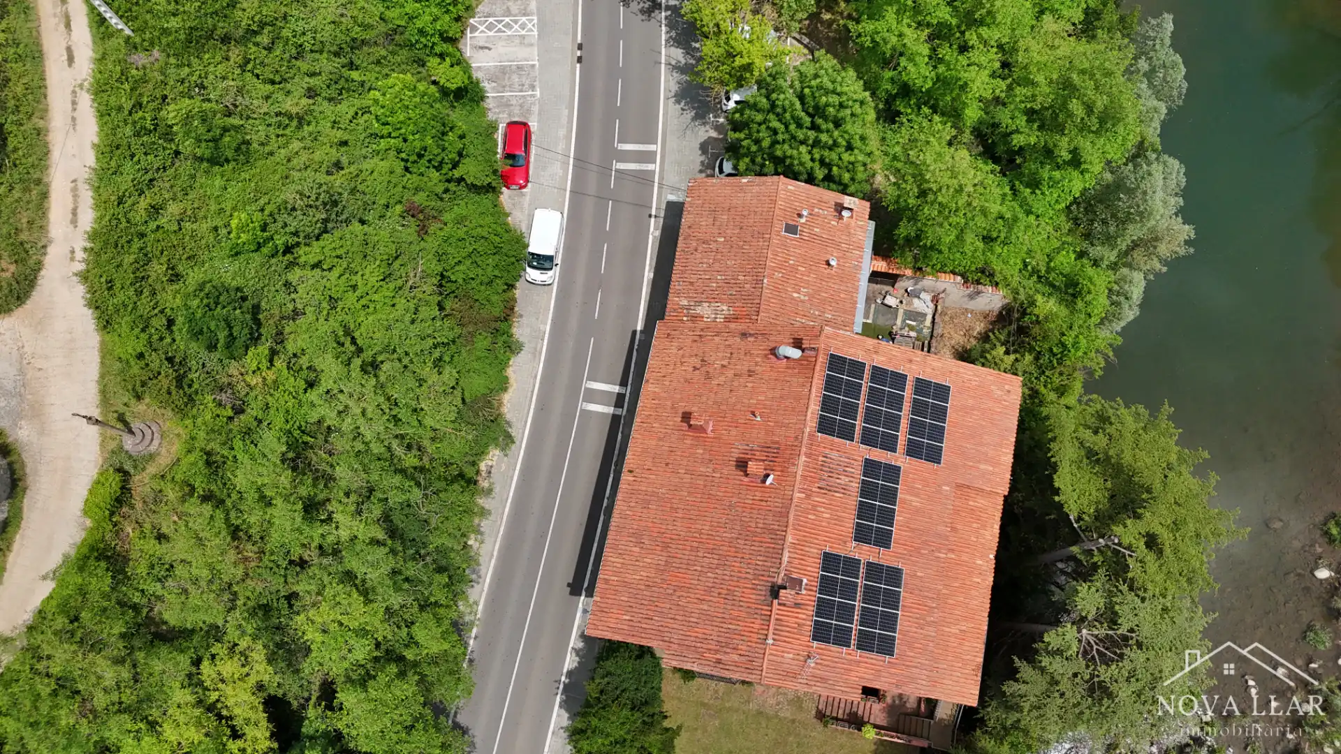 Vista exterior de Casa o xalet en venda en Ripoll amb Calefacció, Jardí privat i Parquet