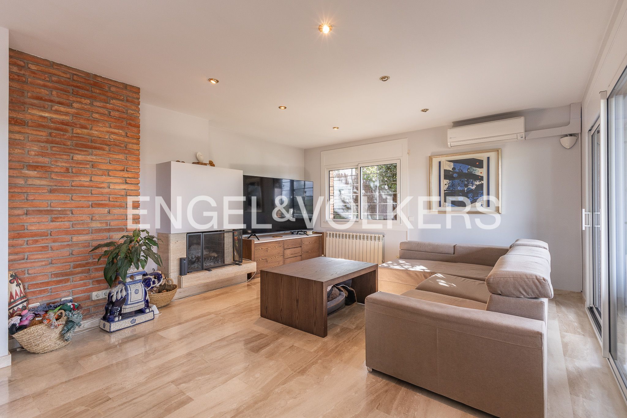 Living room of House or chalet for sale in Sant Cugat del Vallès  with Air Conditioner, Heating and Private garden