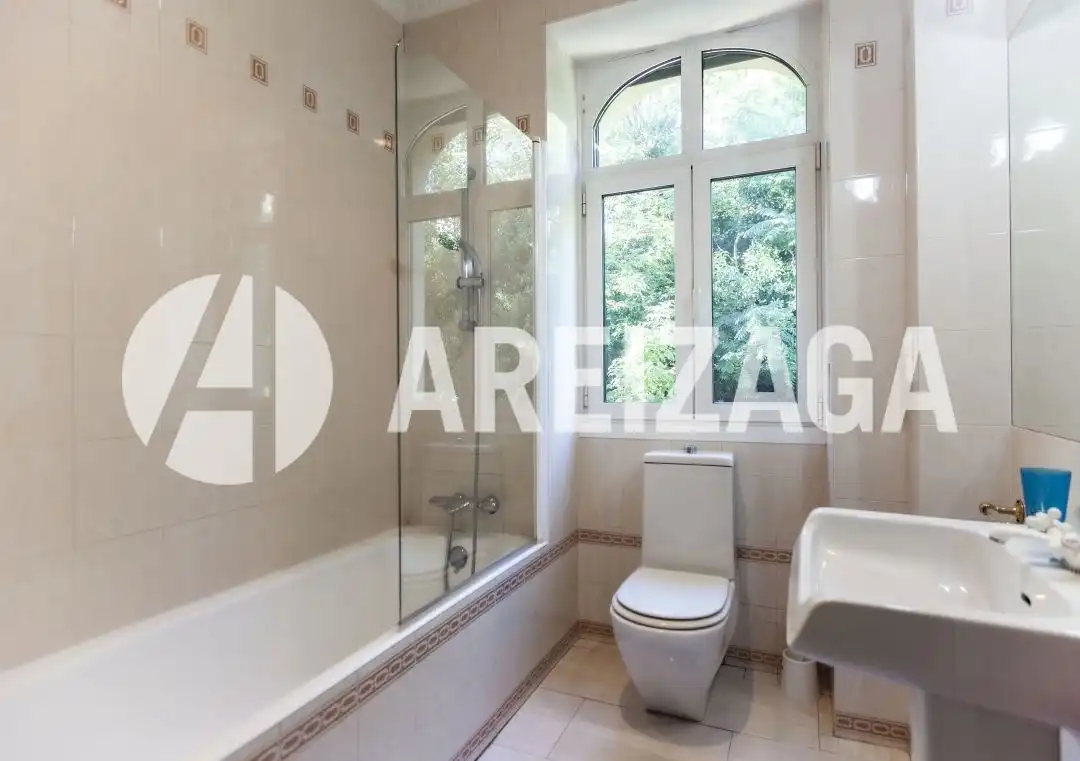 Baño de Casa o chalet en venta en Donostia - San Sebastián  con Calefacción, Jardín privado y Terraza