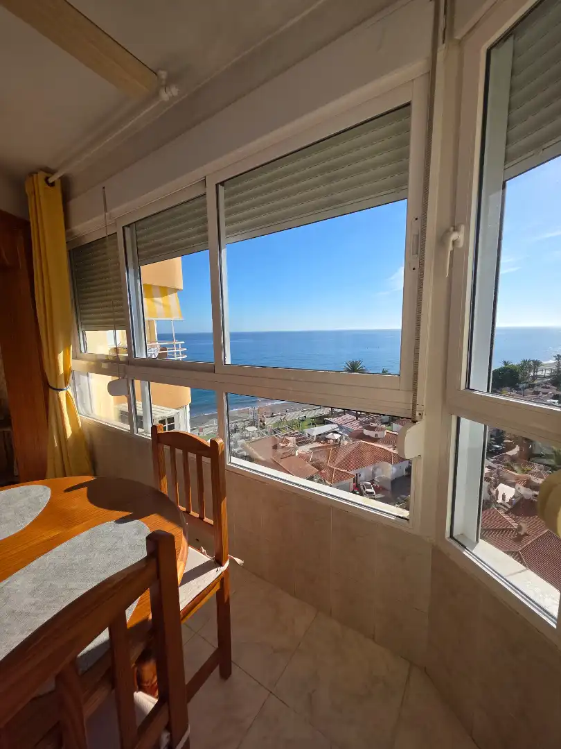 Dormitori de Apartament de lloguer en Torrox amb Aire condicionat, Calefacció i Moblat
