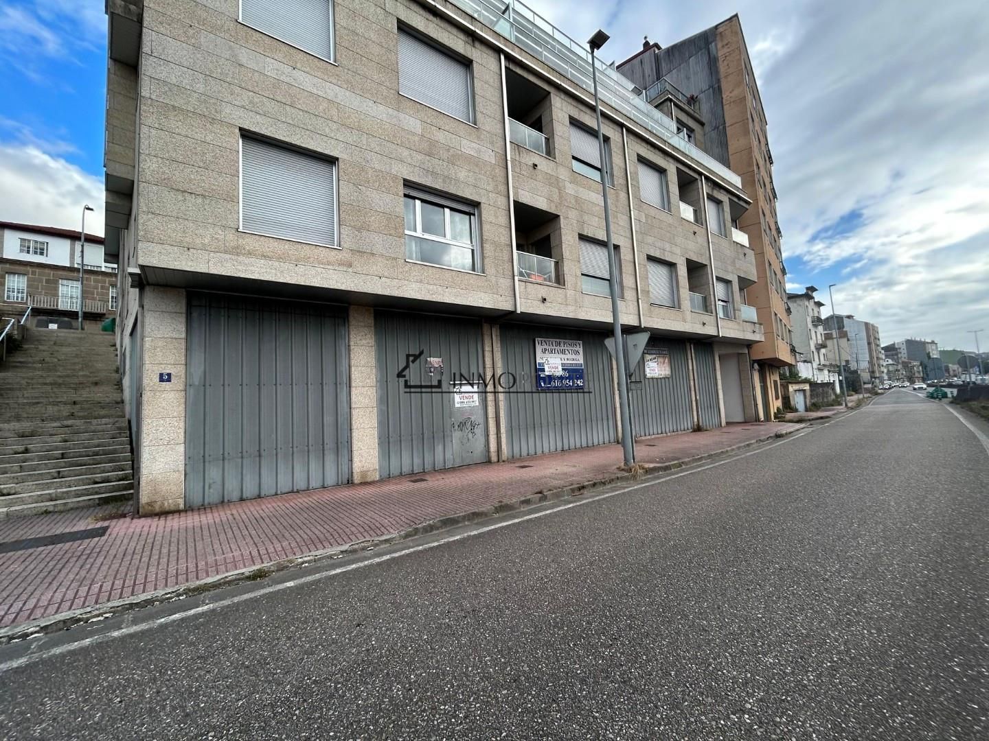 Vista exterior de Local en venda en Pontevedra Capital 