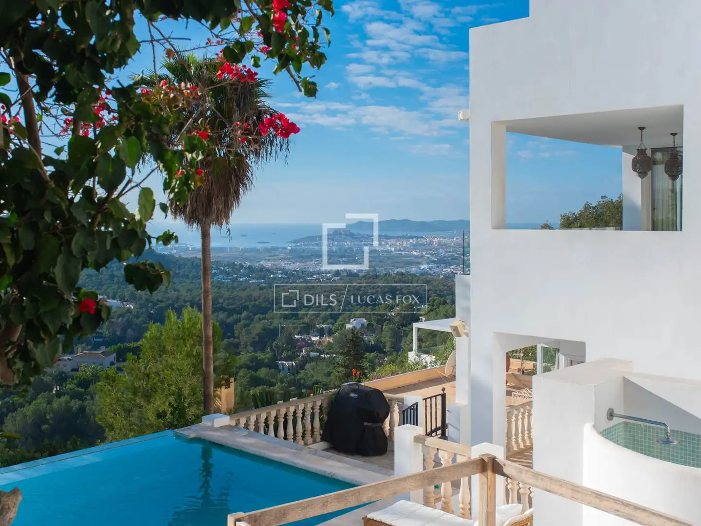 Exterior view of Houses for sale in Santa Eulària des Riu  with Air Conditioner, Heating and Private garden