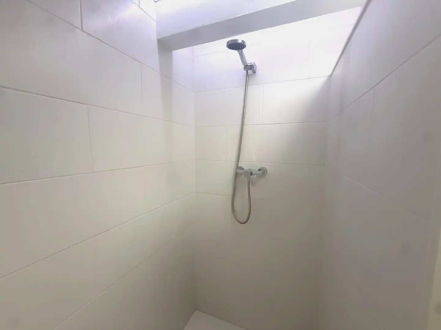Baño de Casa adosada en venta en Avilés con Calefacción, Jardín privado y Terraza