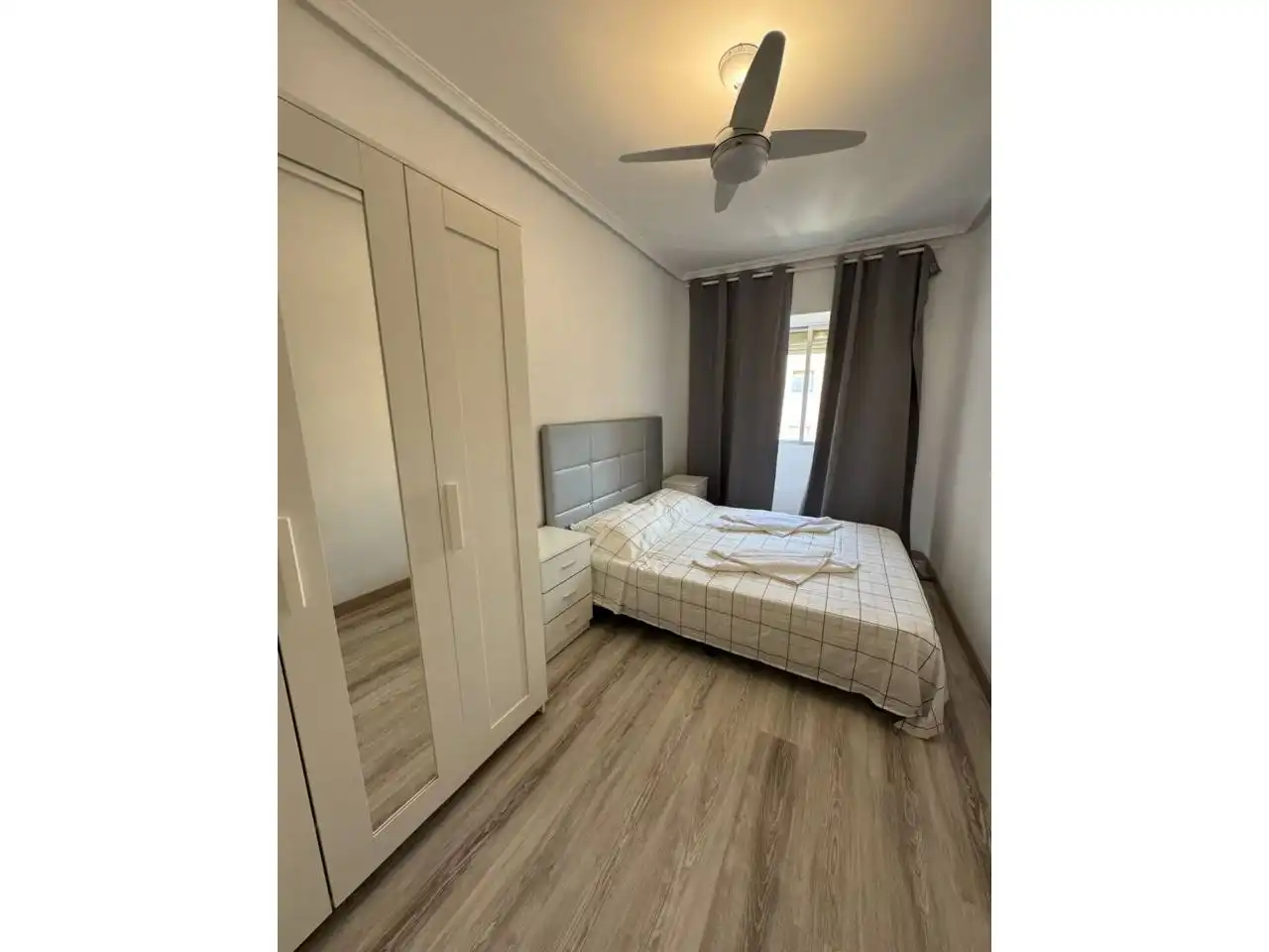 Flat with balcony for sale in Calle Victoriano Ximénez de Courer, imagen 2