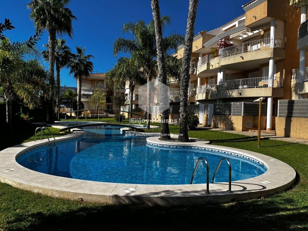 Vista exterior de Apartament en venda en Jávea / Xàbia amb Aire condicionat, Calefacció i Jardí privat