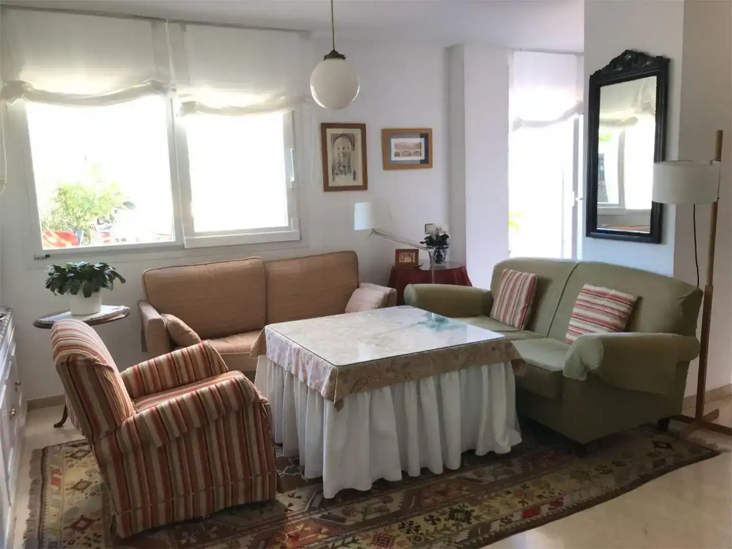 Sala d'estar de Pis en venda en  Sevilla Capital amb Aire condicionat