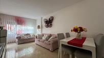 Living room of Flat for sale in Premià de Mar  with Air Conditioner, Terrace and Balcony