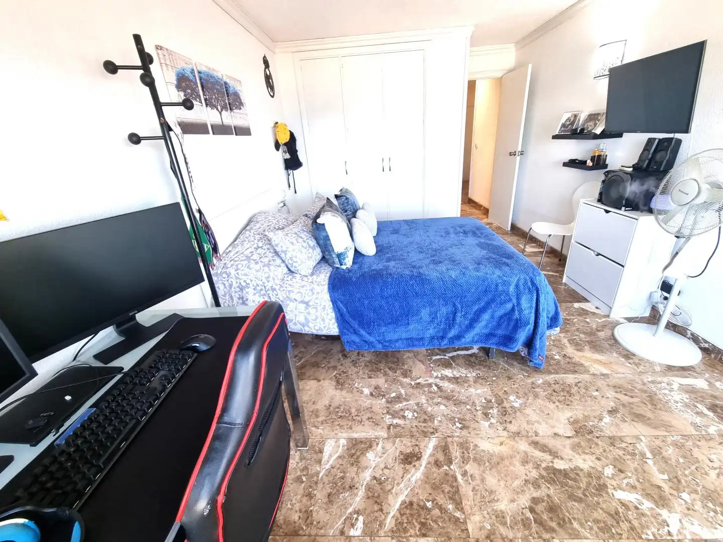 Habitación de Piso en venta en Alicante / Alacant con Aire acondicionado, Terraza y Trastero