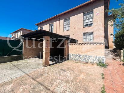 Vista exterior de Casa o xalet en venda en Las Ventas de Retamosa