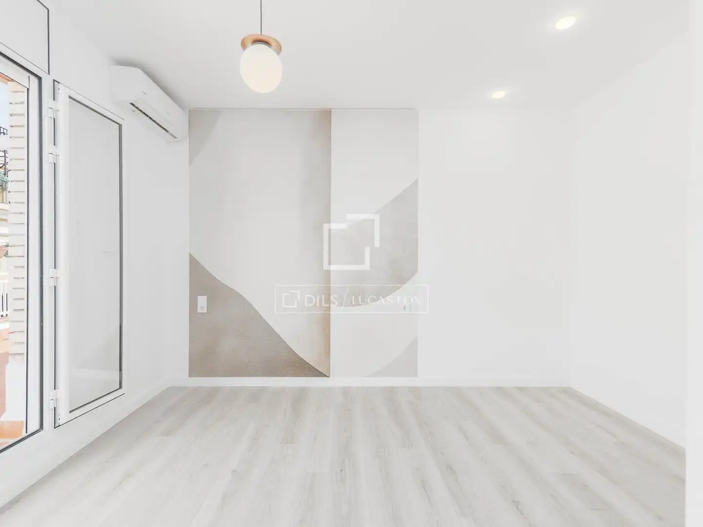 Living room of Attic for sale in Barcelona  with Air Conditioner, Terrace and Balcony