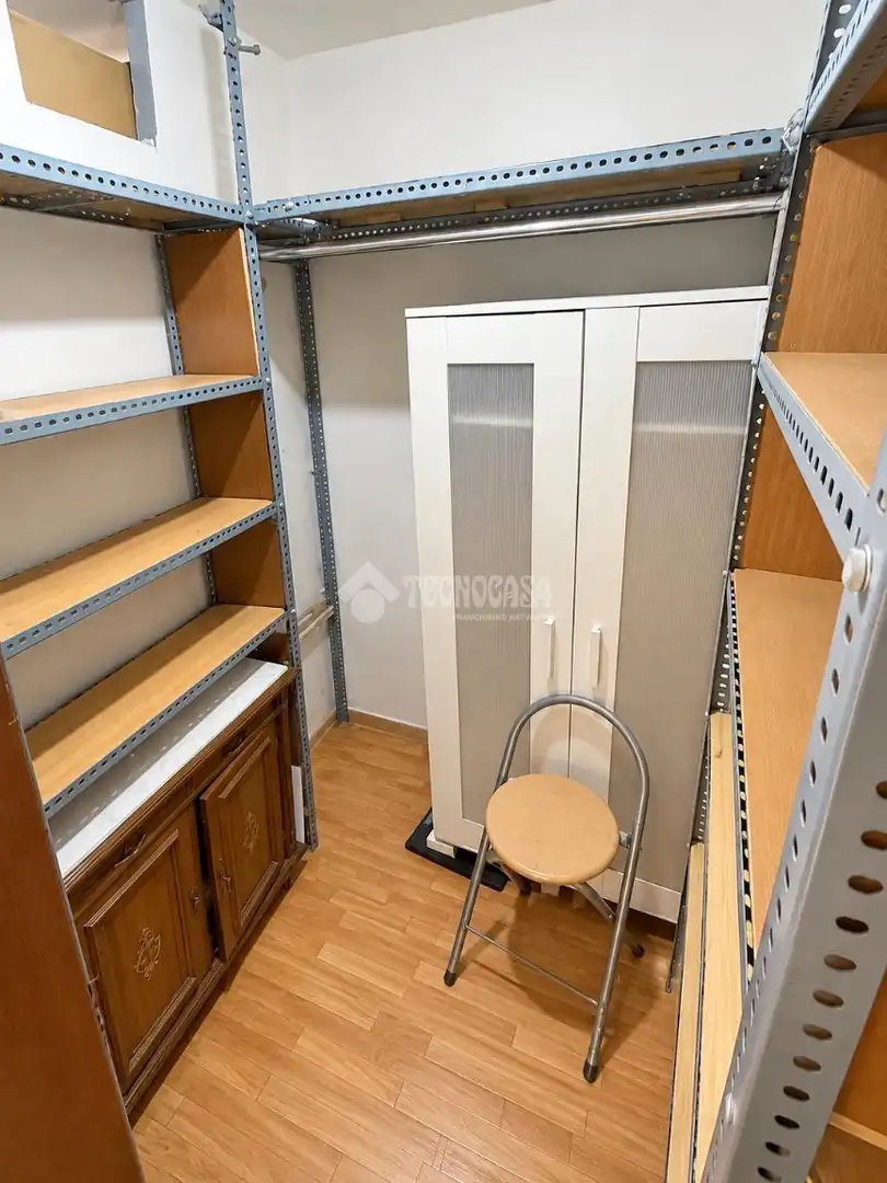 Habitación de Piso en venta en Madrid con Parquet