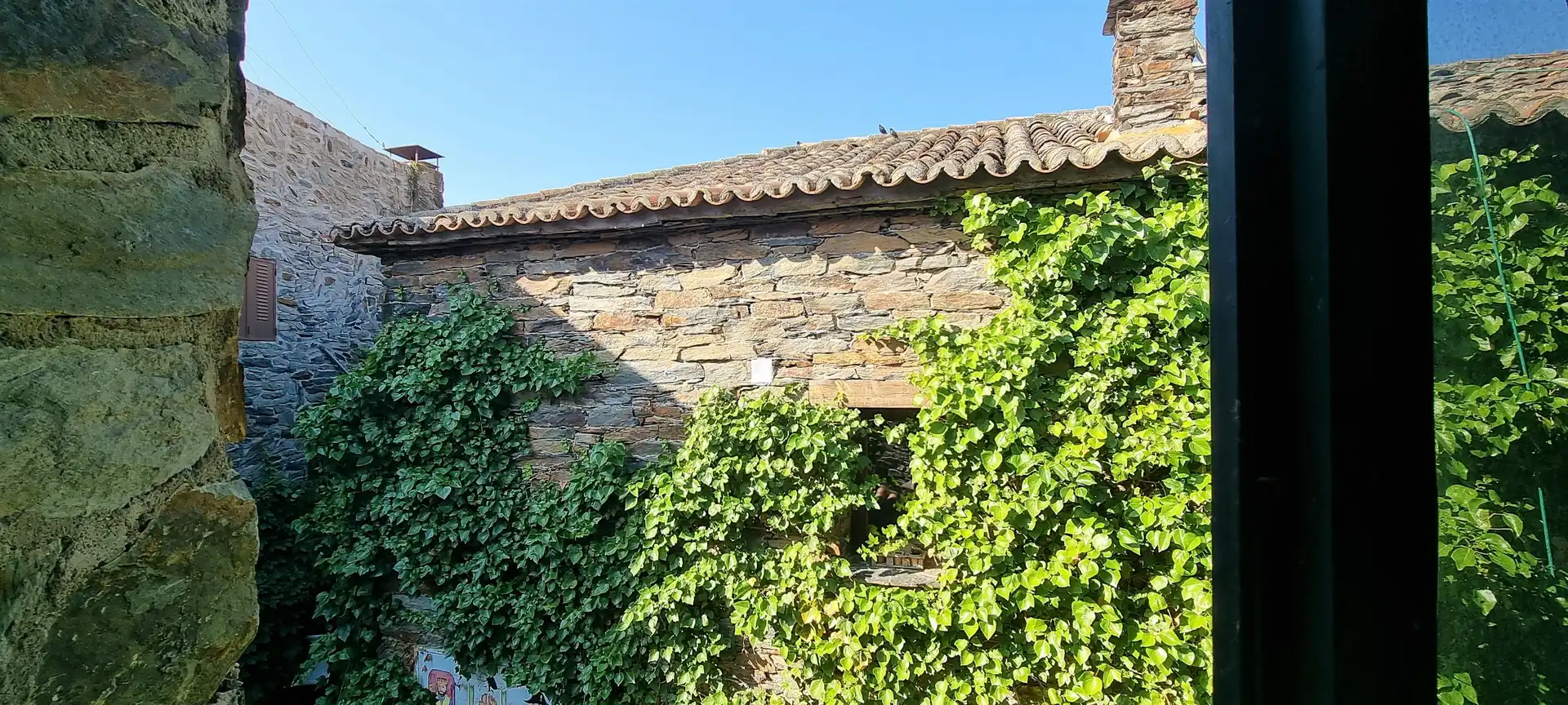 Vista exterior de Dúplex en venda en Patones amb Calefacció, Terrassa i Traster