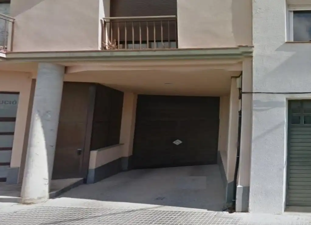 Parking for sale in JOSEP ANSELM CLAVE, imagen 2