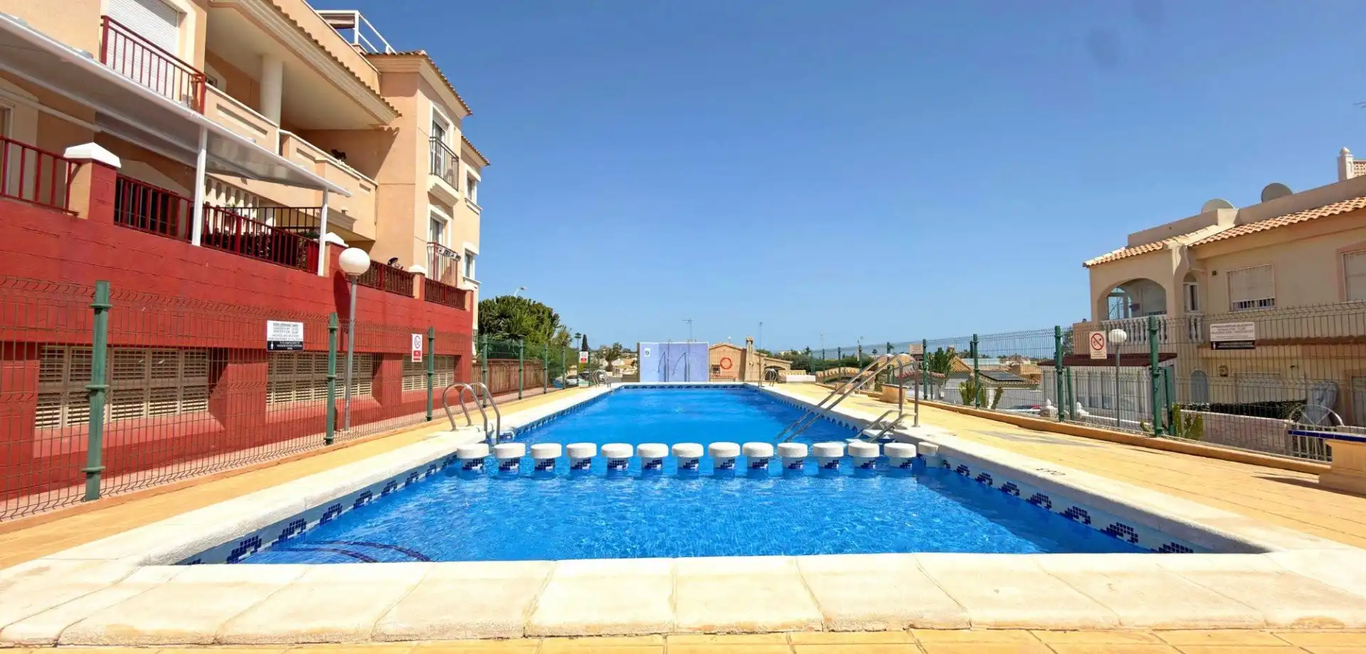 Piscina de Finca rústica en venda en Orihuela amb Terrassa, Traster i Moblat
