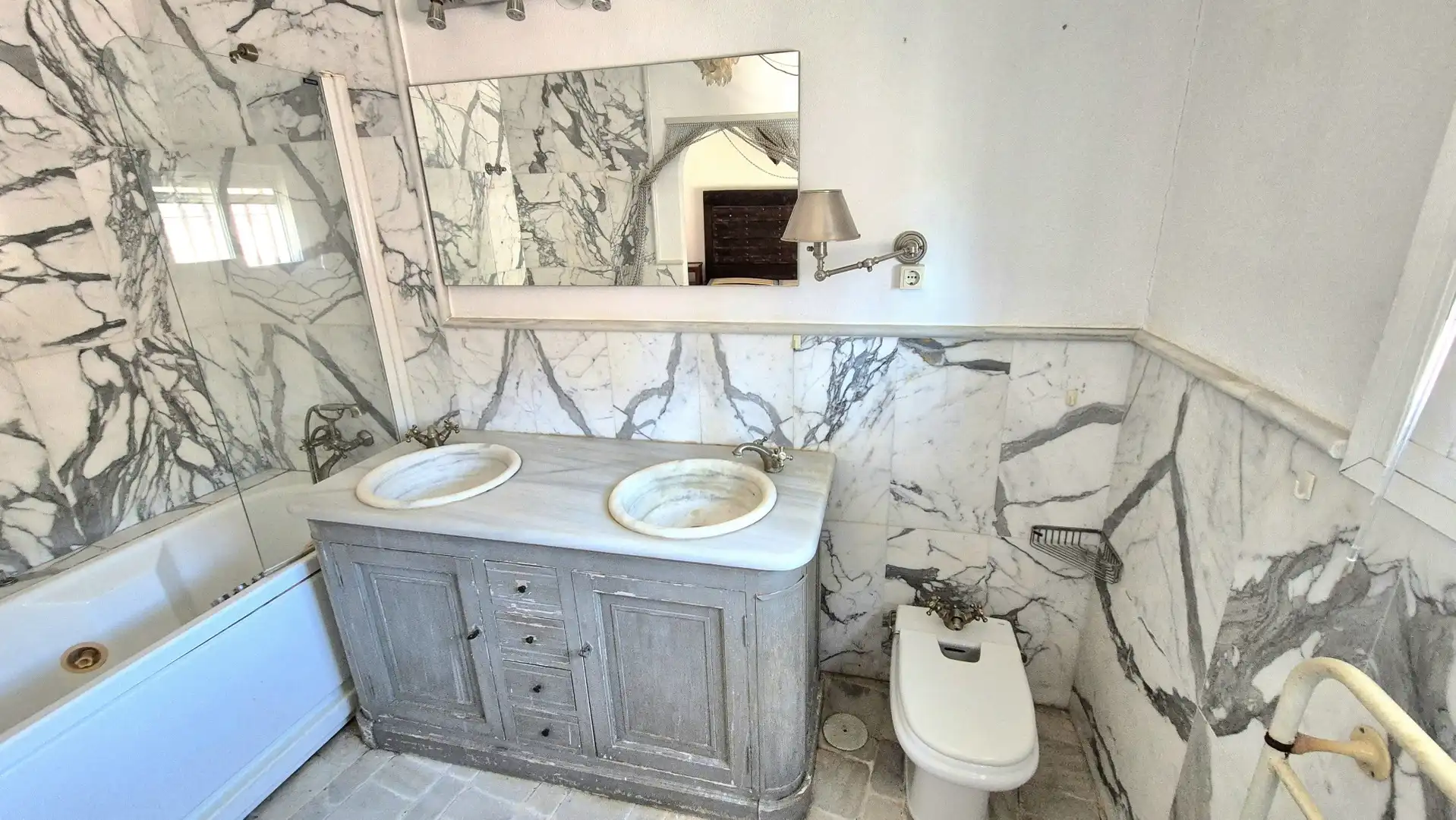 Baño de Casa o chalet en venta en Benahavís con Aire acondicionado, Calefacción y Terraza