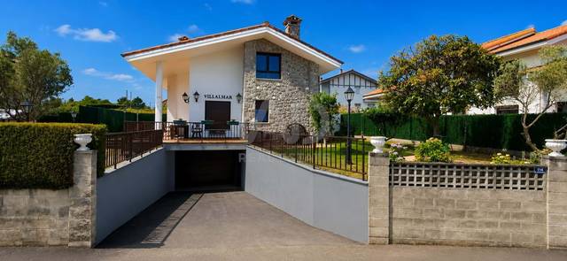 Casa-chalet en Venta en Ajo
