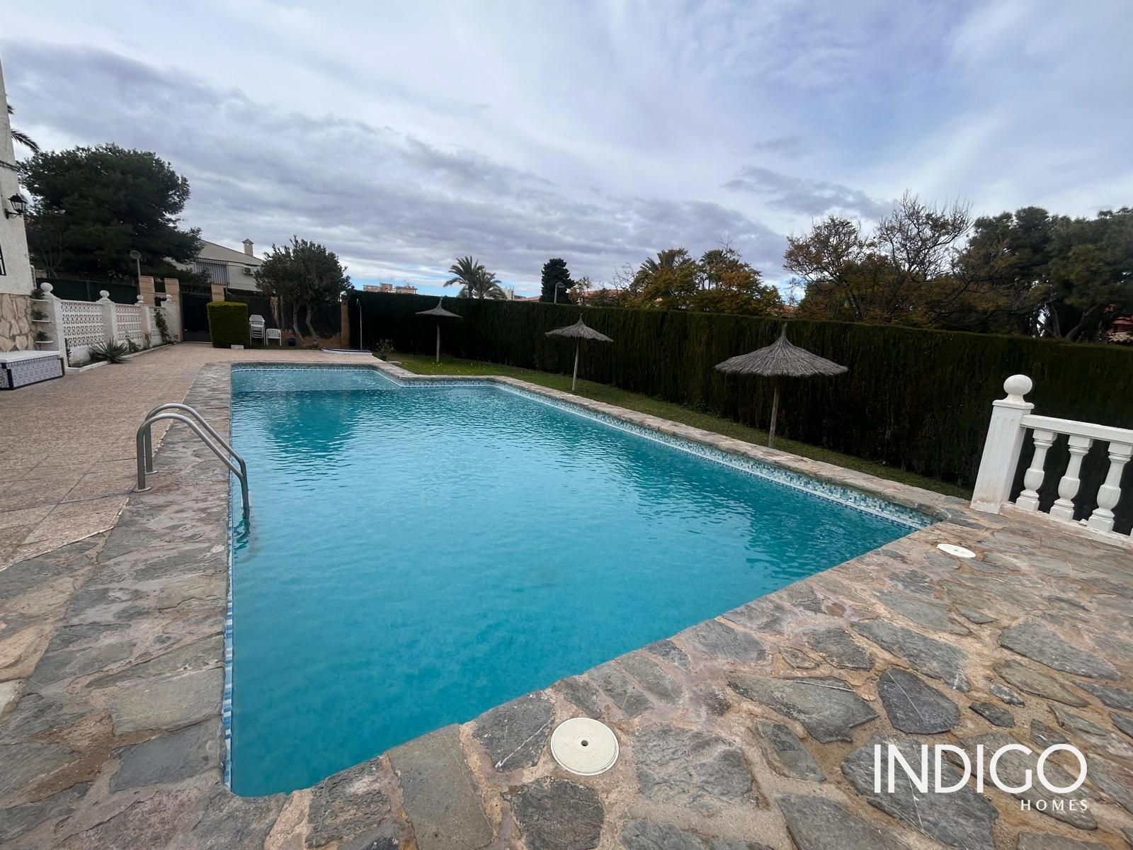 Casa adosada de lloguer a C. del Sargo, 25, 03540 Alicante (Alacant), Alican, Cabo de las Huertas, Playa de San Juan - El Cabo de las Huertas