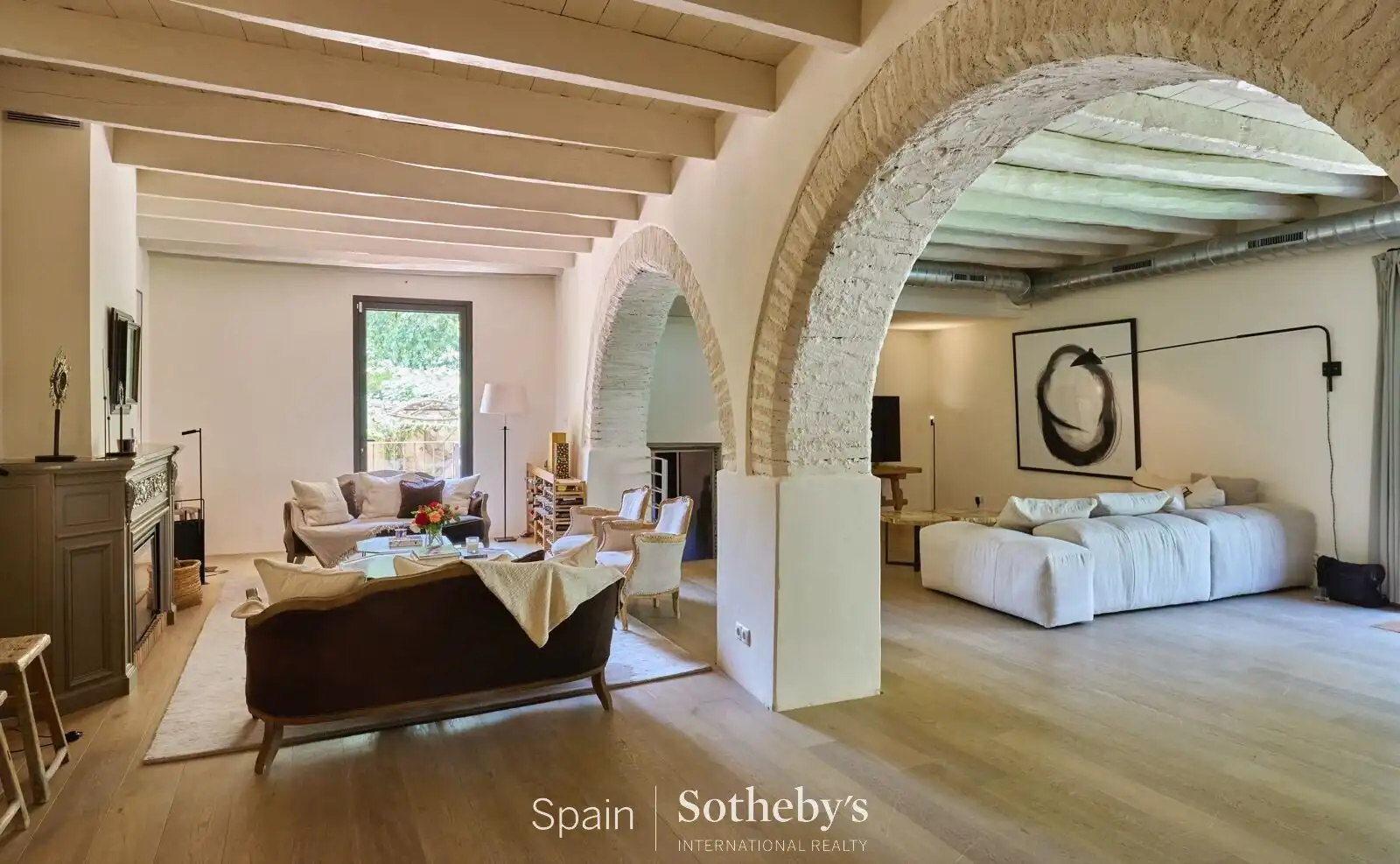 Sala d'estar de Casa o xalet en venda en Alella amb Aire condicionat, Calefacció i Jardí privat