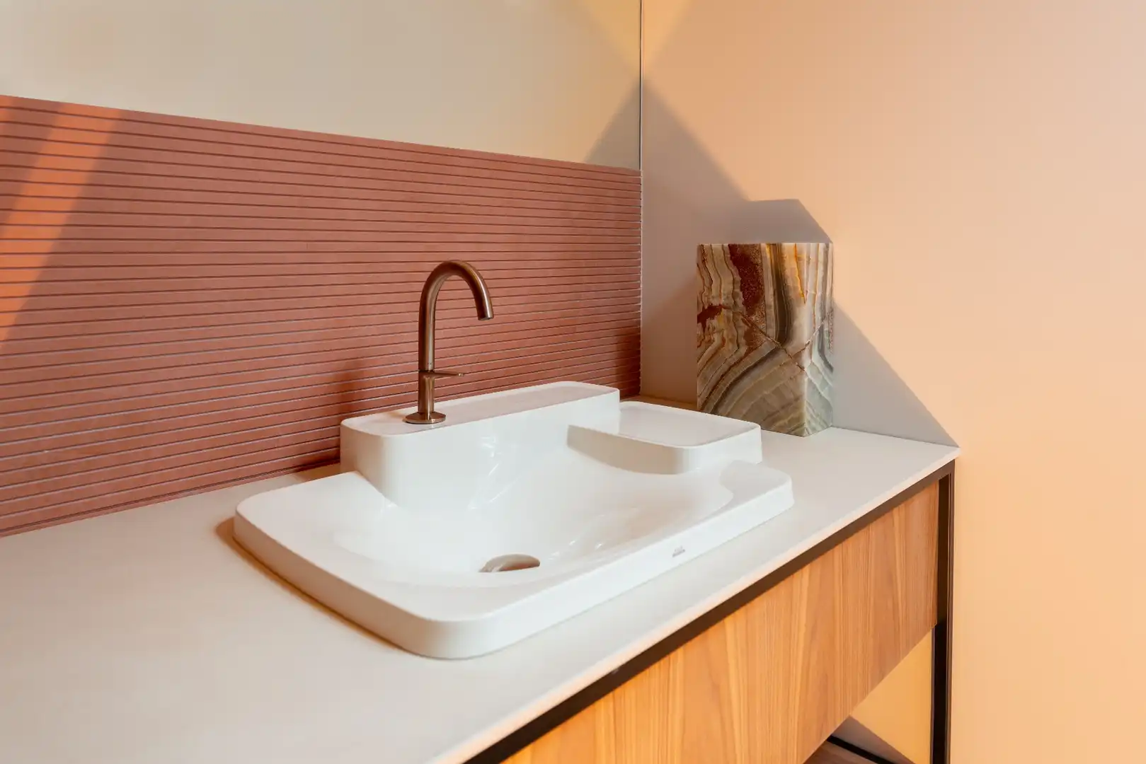Bathroom of Flat for sale in Madrid  with Air Conditioner, Heating and Storage room