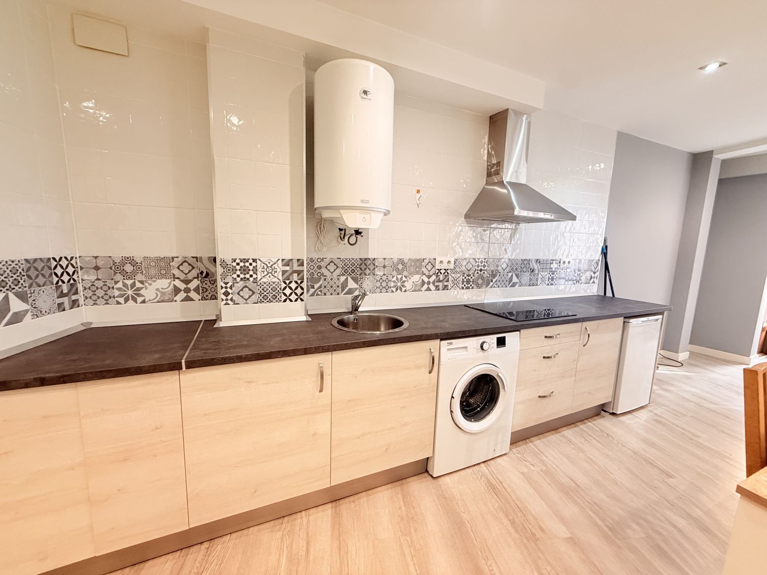 Cocina de Piso en venta en Cabezón de la Sal con Calefacción, Parquet y Amueblado