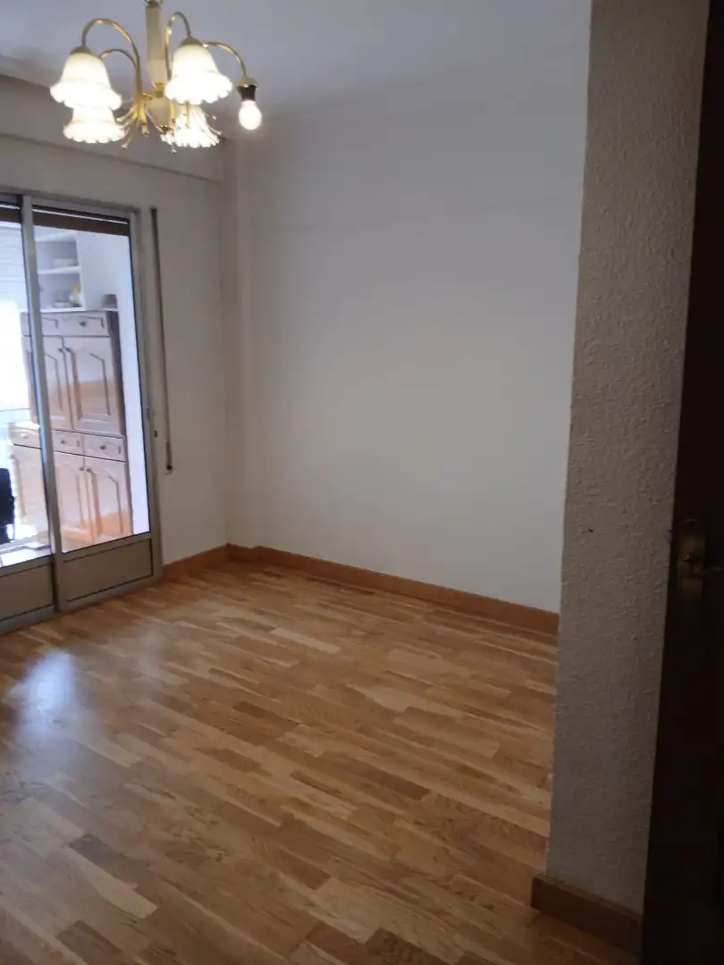 Dormitori de Pis en venda en Valladolid amb Calefacció, Parquet i Terrassa