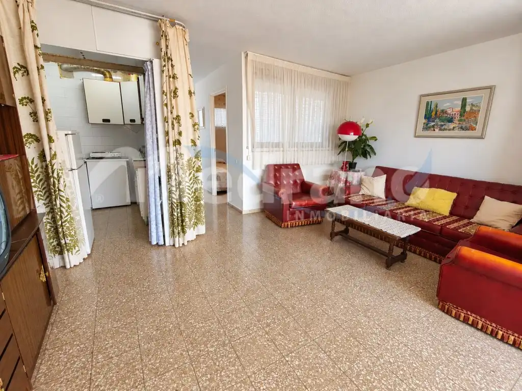 Sala de estar de Apartamento en venta en Benidorm con Terraza, Piscina y Piscina comunitaria