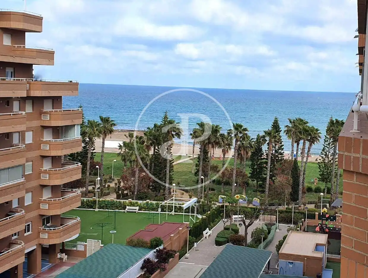 Vista exterior de Pis en venda en Oropesa del Mar / Orpesa amb Aire condicionat, Calefacció i Jardí privat