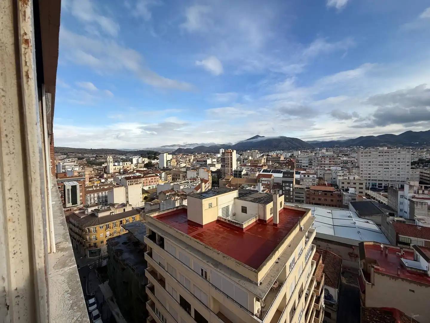 Vista exterior de Pis en venda en Elda amb Balcó