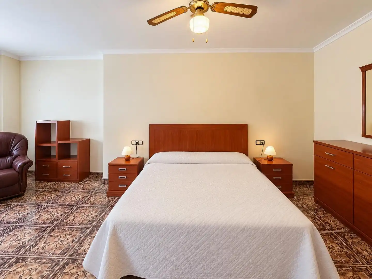 Habitación de Casa o chalet de alquiler en Rafelbuñol / Rafelbunyol, Valencia