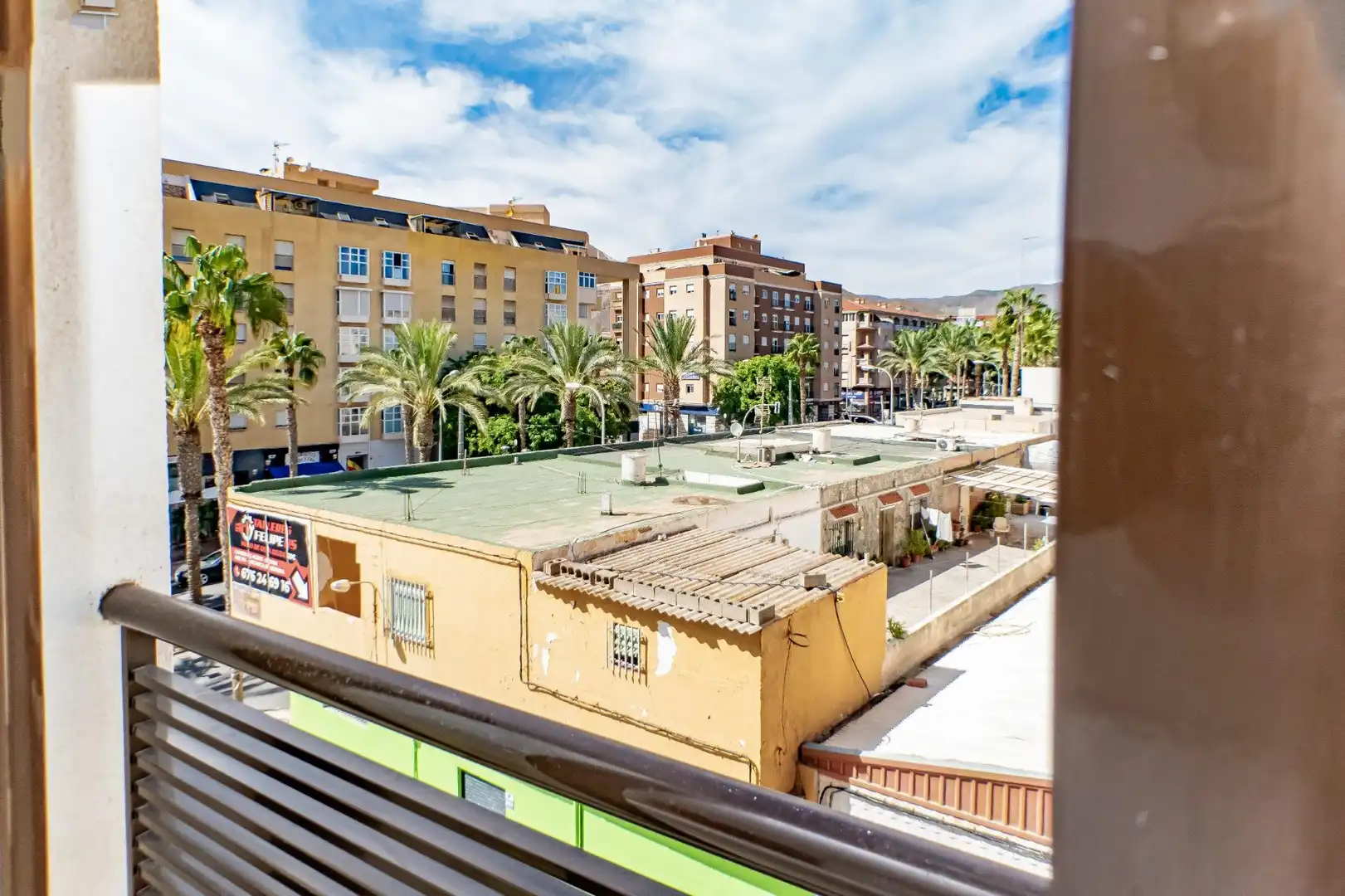 Vista exterior de Piso en venta en Roquetas de Mar con Aire acondicionado y Terraza