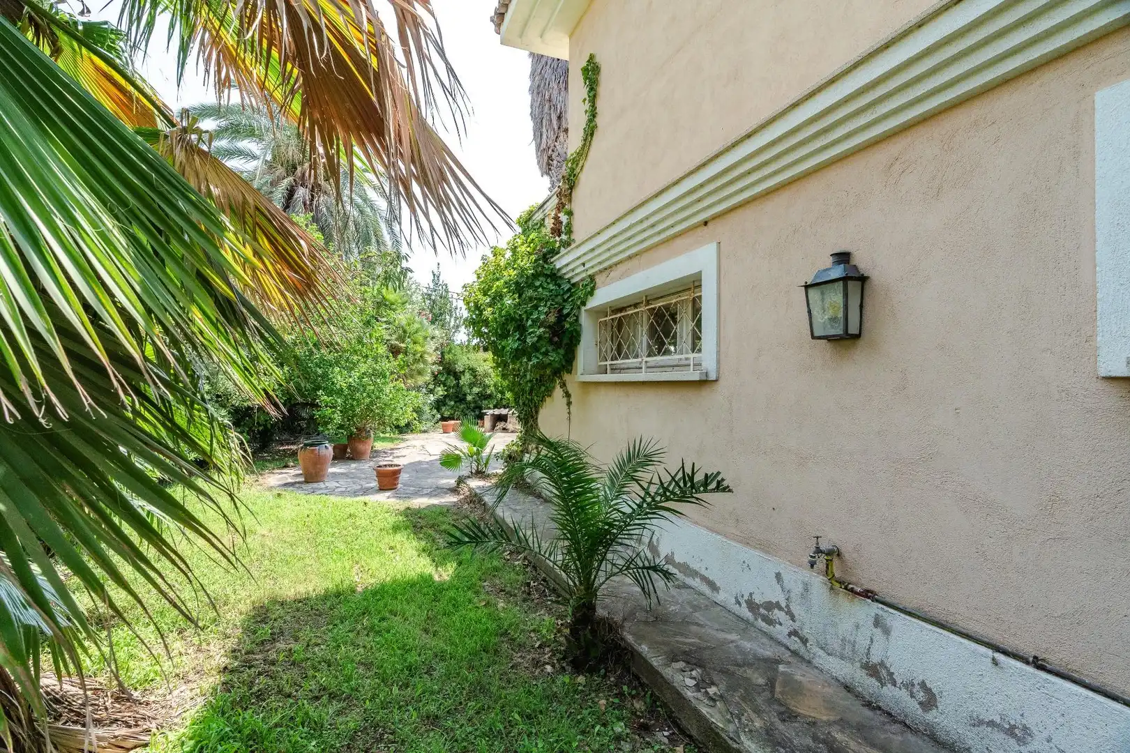 Vista exterior de Casa o xalet en venda en Móra d'Ebre amb Aire condicionat, Calefacció i Jardí privat