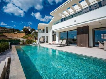 Casa amb balcó en venda a La Quinta