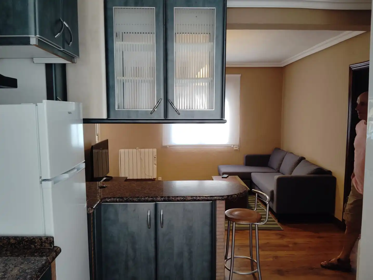 Kitchen of Flat for rent in Oviedo   with Heating, Furnished and Oven