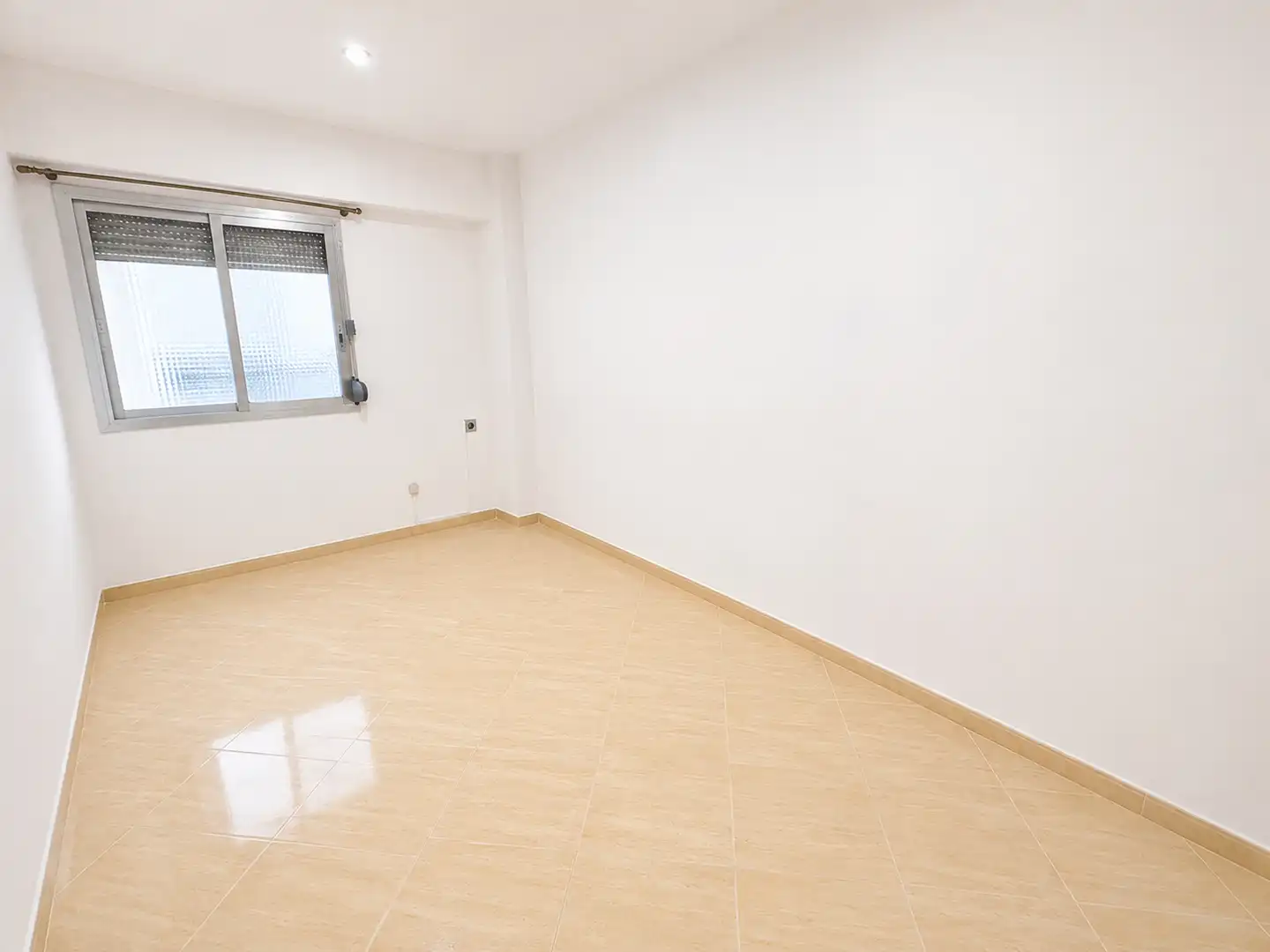 Bedroom of Flat for sale in Valencia  with Air Conditioner, Furnished and Oven
