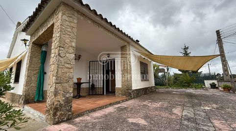 MARAVILLOSA CASA ESQUINERA EN VENTA EN AIGUAVIVA PARK.