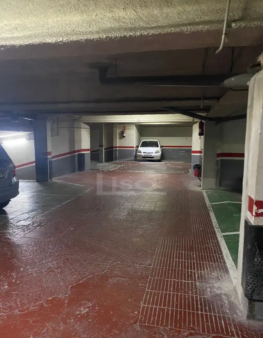 Einzelparkplatz zum Verkauf in Carrer de Sant Antoni Maria Claret, imagen 3
