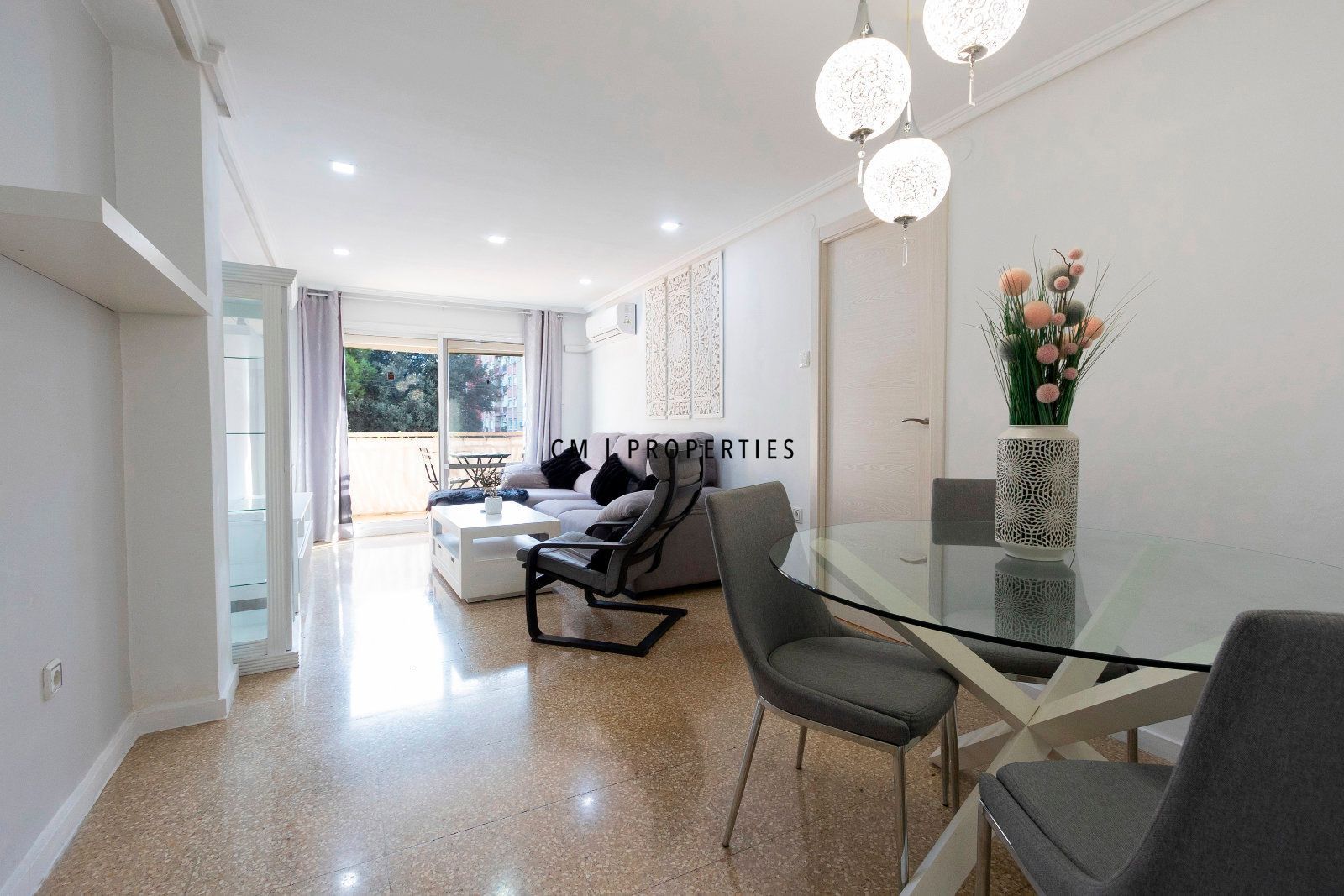 Vista exterior de Pis de lloguer en Xirivella amb Aire condicionat, Calefacció i Terrassa