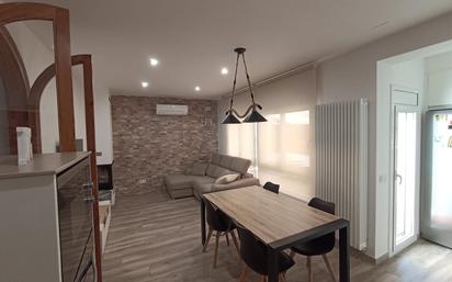 Sala d'estar de Casa o xalet en venda en Manresa amb Aire condicionat, Calefacció i Parquet