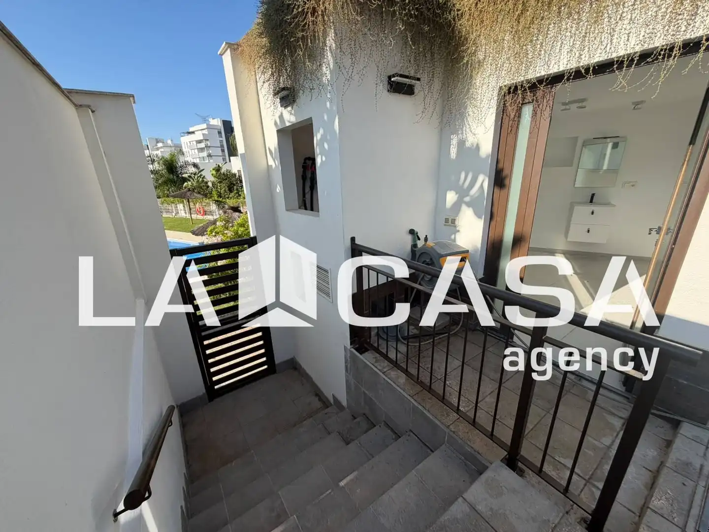 Semi-detached house for sale in Entrenúcleos, imagen 39