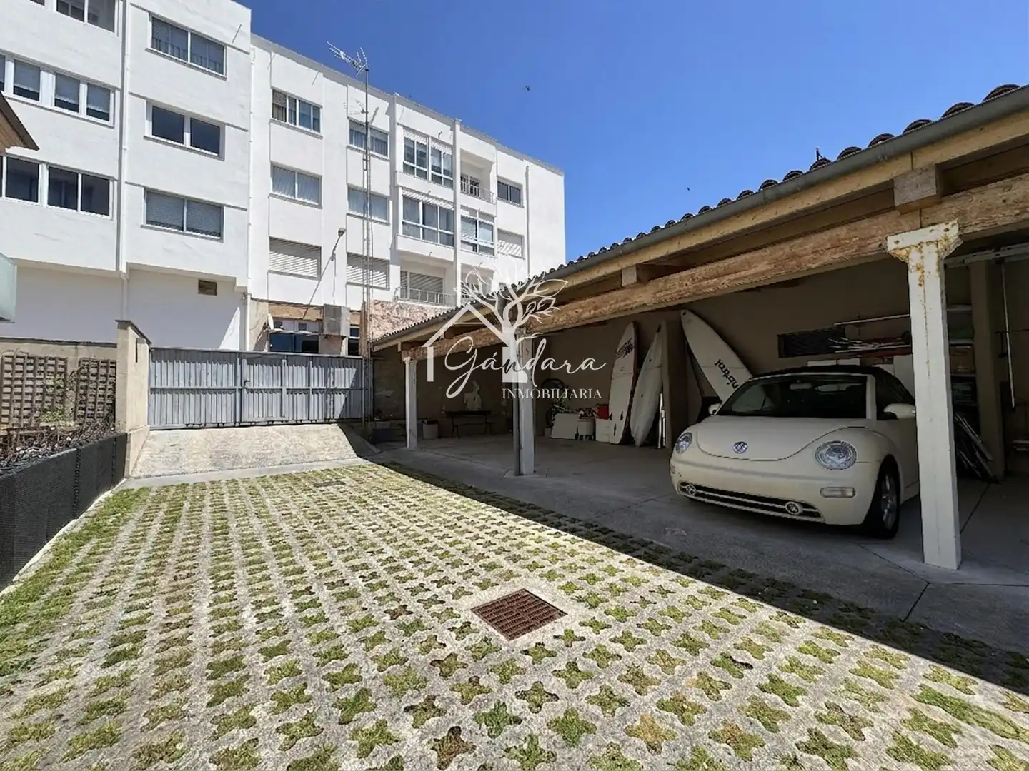 Parkplatz von Wohnung zum Verkauf in Ares mit Heizung, Terrasse und Ofen